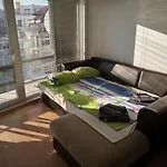 Sunny House Apartment