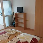 Sunny House Apartment *