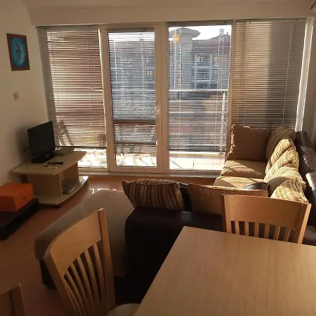 Sunny House ביאלה