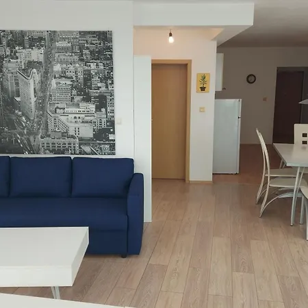 Sunny House ביאלה