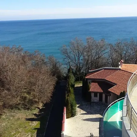 Апартамент Sunny House